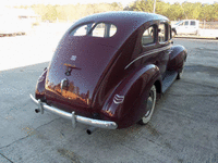 Image 5 of 33 of a 1940 FORD DELUXE