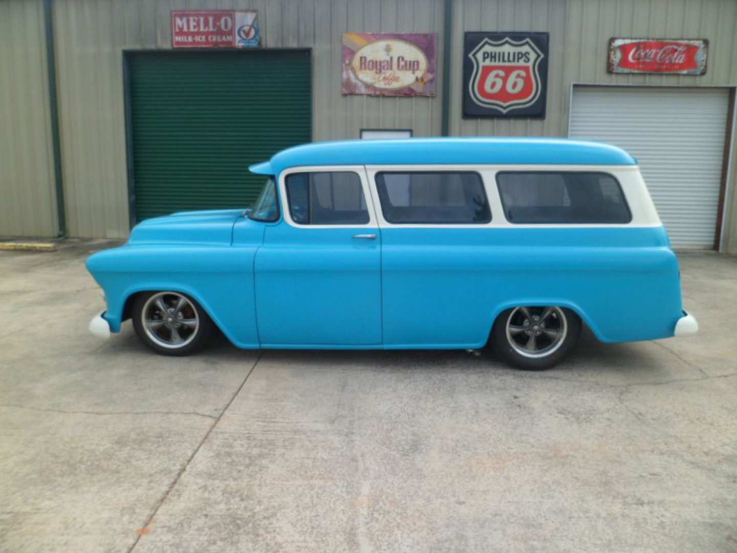 6th Image of a 1957 CHEVROLET SUBURBAN