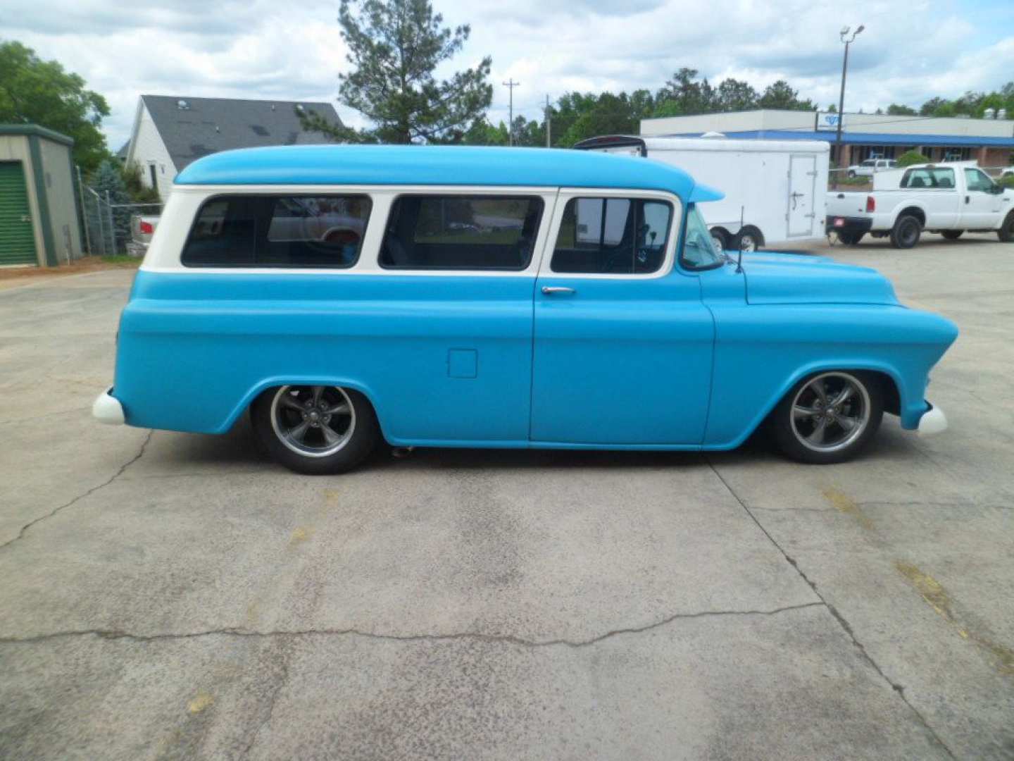 7th Image of a 1957 CHEVROLET SUBURBAN