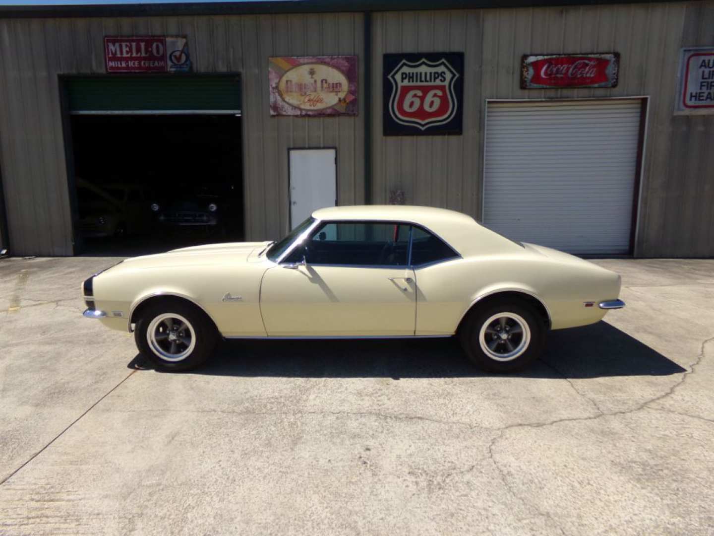 4th Image of a 1968 CHEVROLET CAMARO