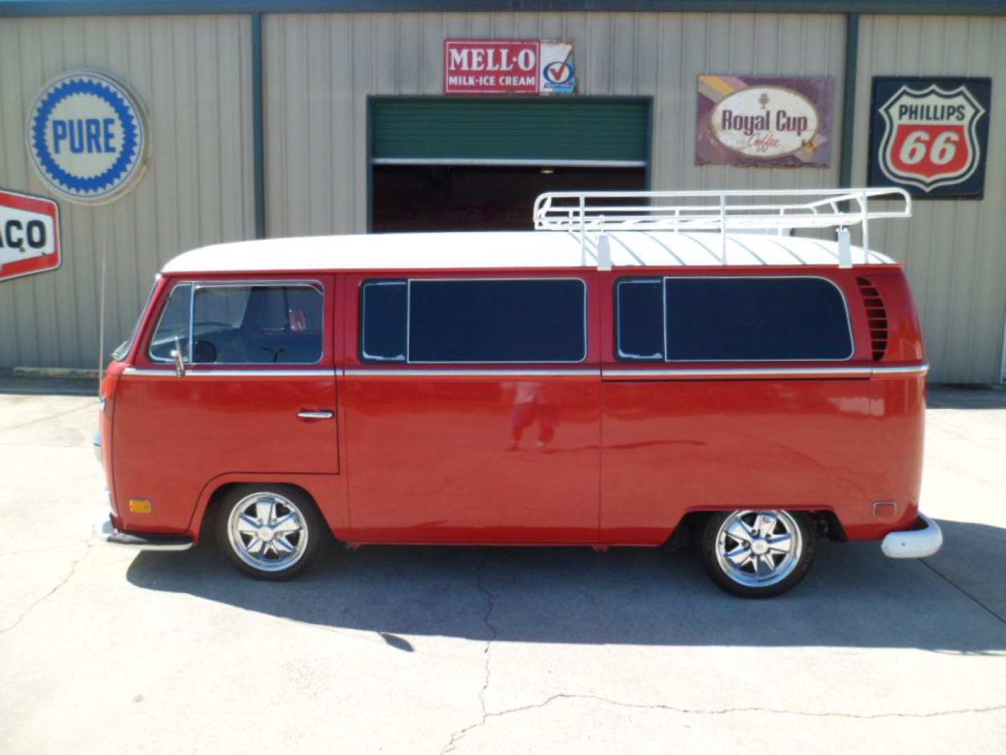 5th Image of a 1970 VOLKSWAGEN CAMPER VAN