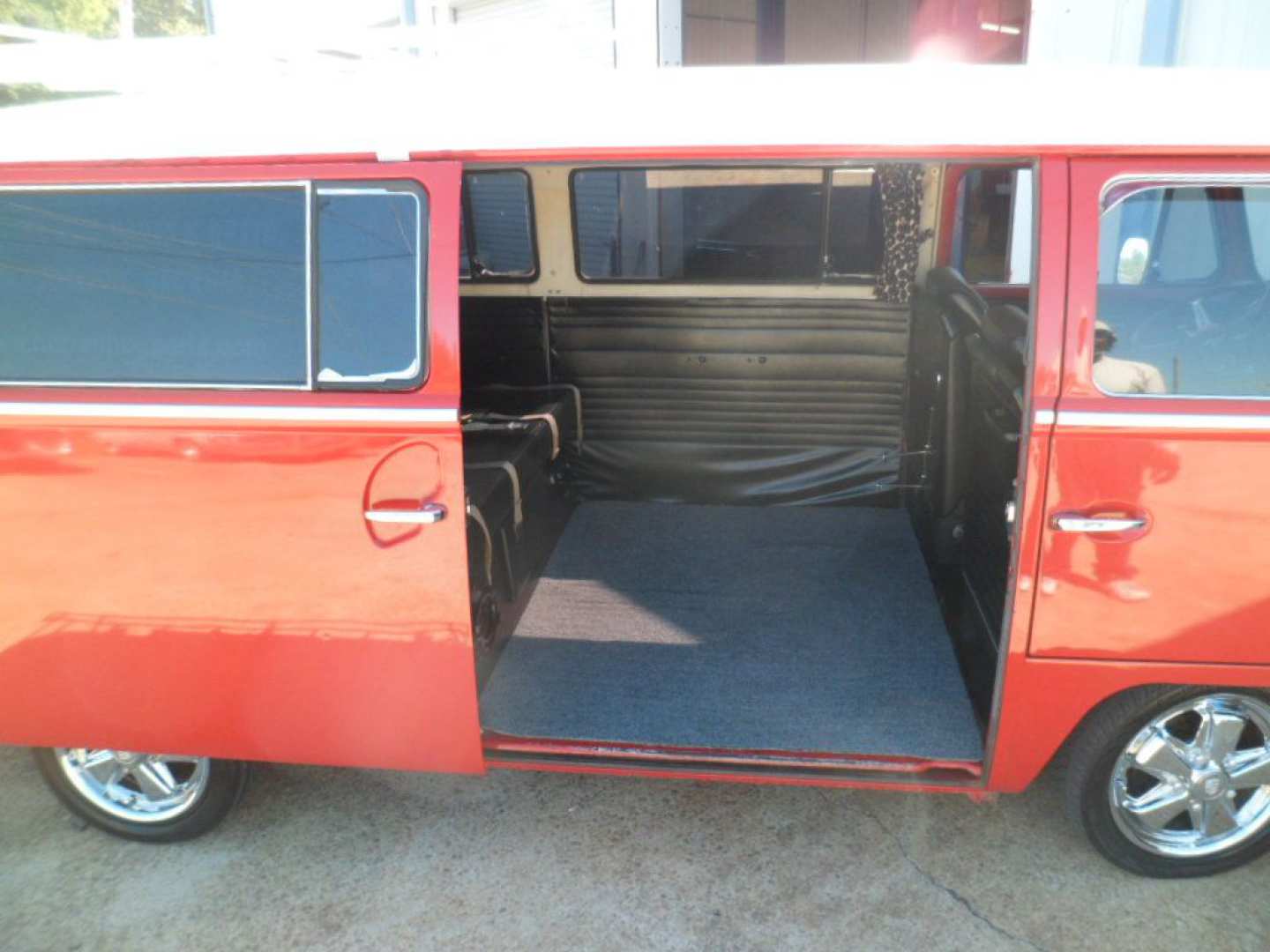 10th Image of a 1970 VOLKSWAGEN CAMPER VAN