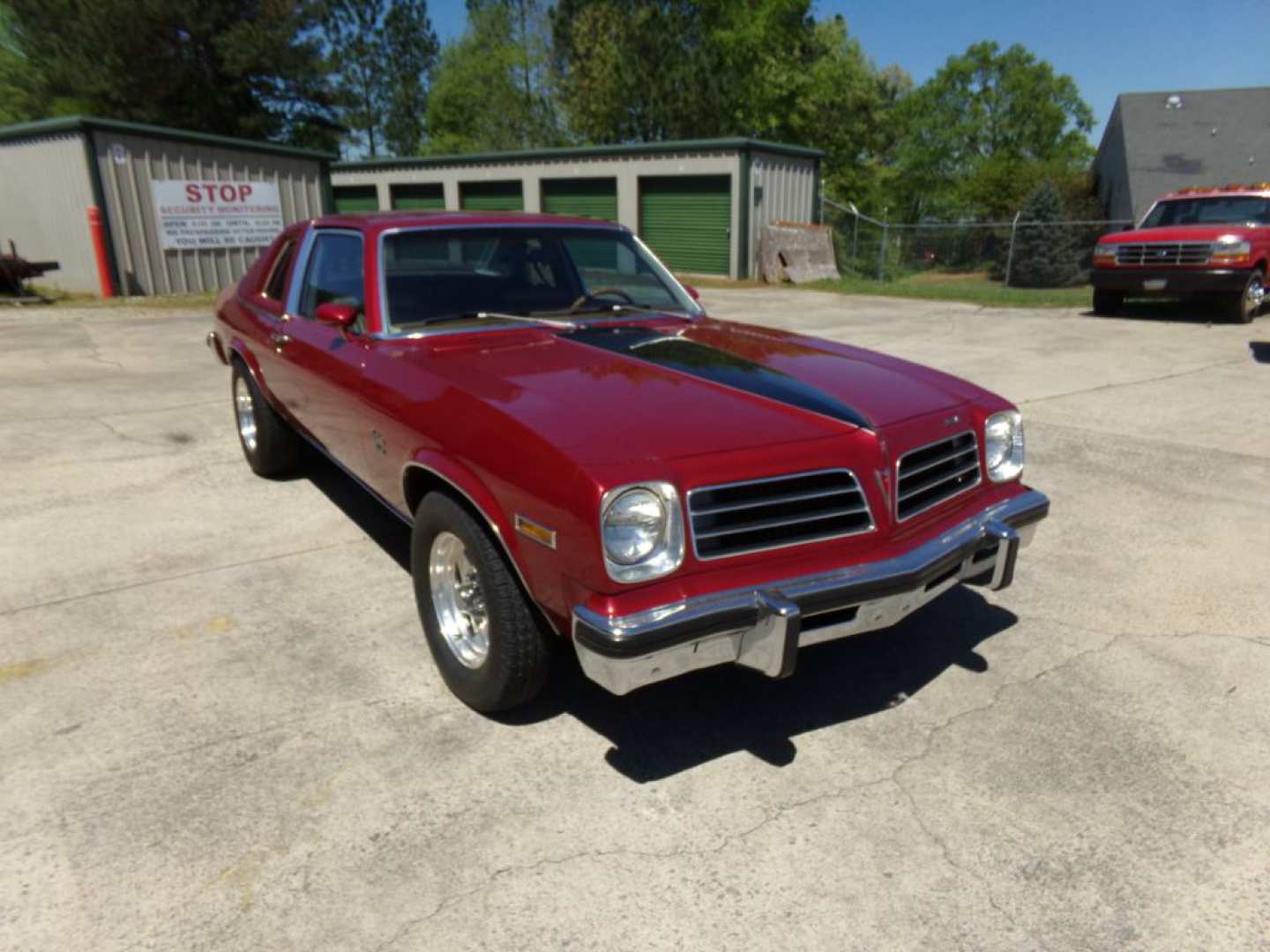 1st Image of a 1976 PONTIAC VENTURA SJ