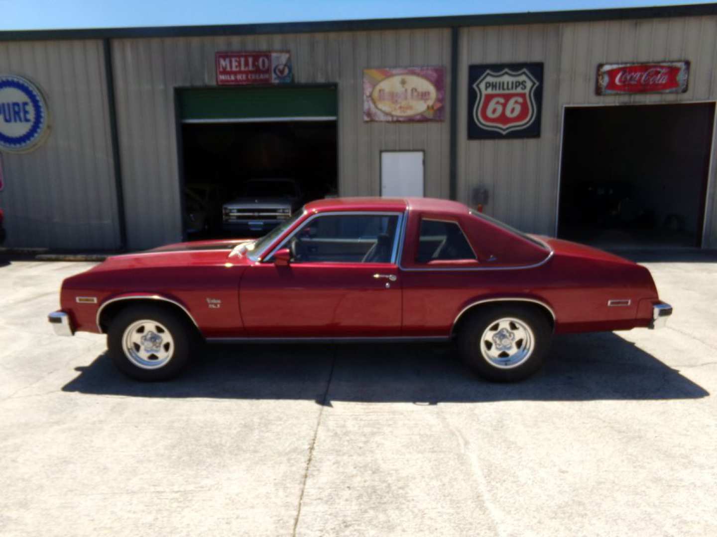 5th Image of a 1976 PONTIAC VENTURA SJ