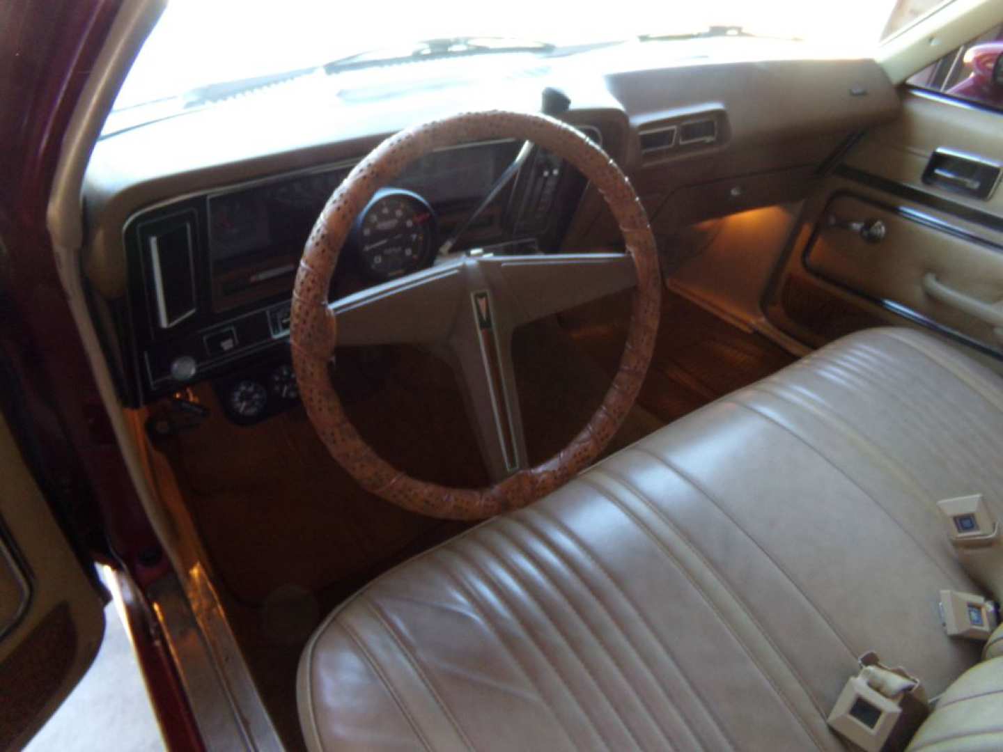 16th Image of a 1976 PONTIAC VENTURA SJ