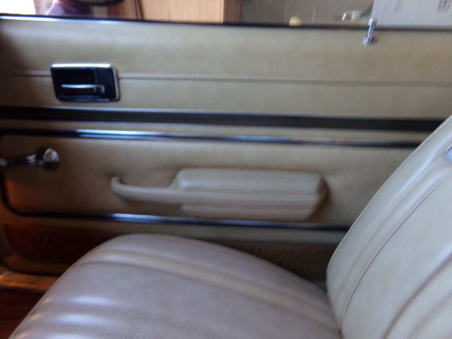 19th Image of a 1976 PONTIAC VENTURA SJ