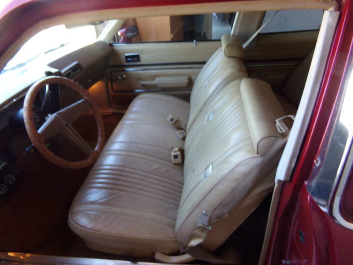 24th Image of a 1976 PONTIAC VENTURA SJ