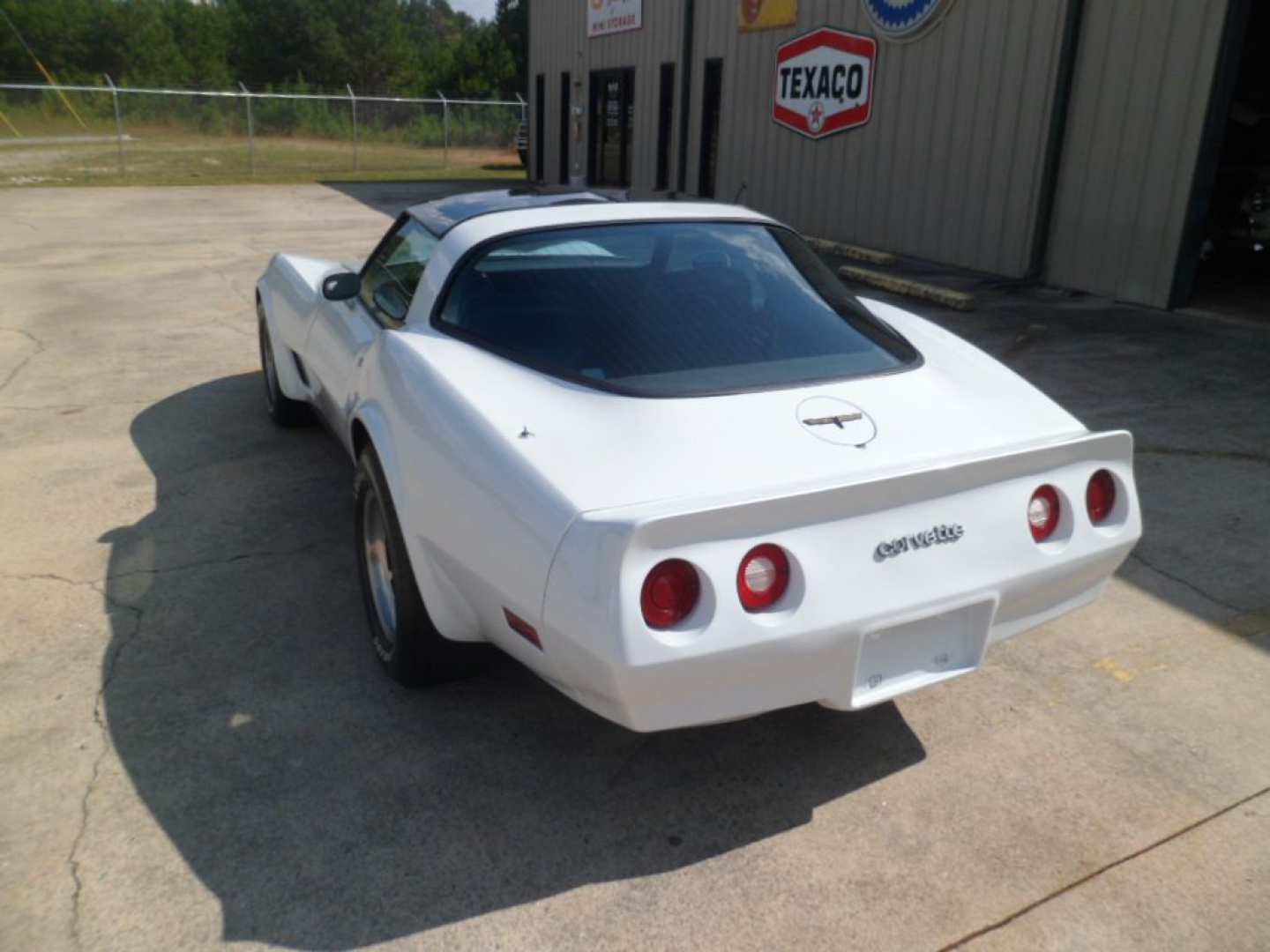 1st Image of a 1981 CHEVROLET CORVETTE