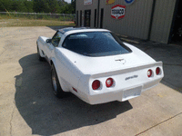 Image 2 of 25 of a 1981 CHEVROLET CORVETTE