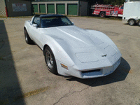 Image 4 of 25 of a 1981 CHEVROLET CORVETTE