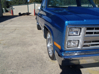 Image 9 of 23 of a 1987 CHEVROLET R10