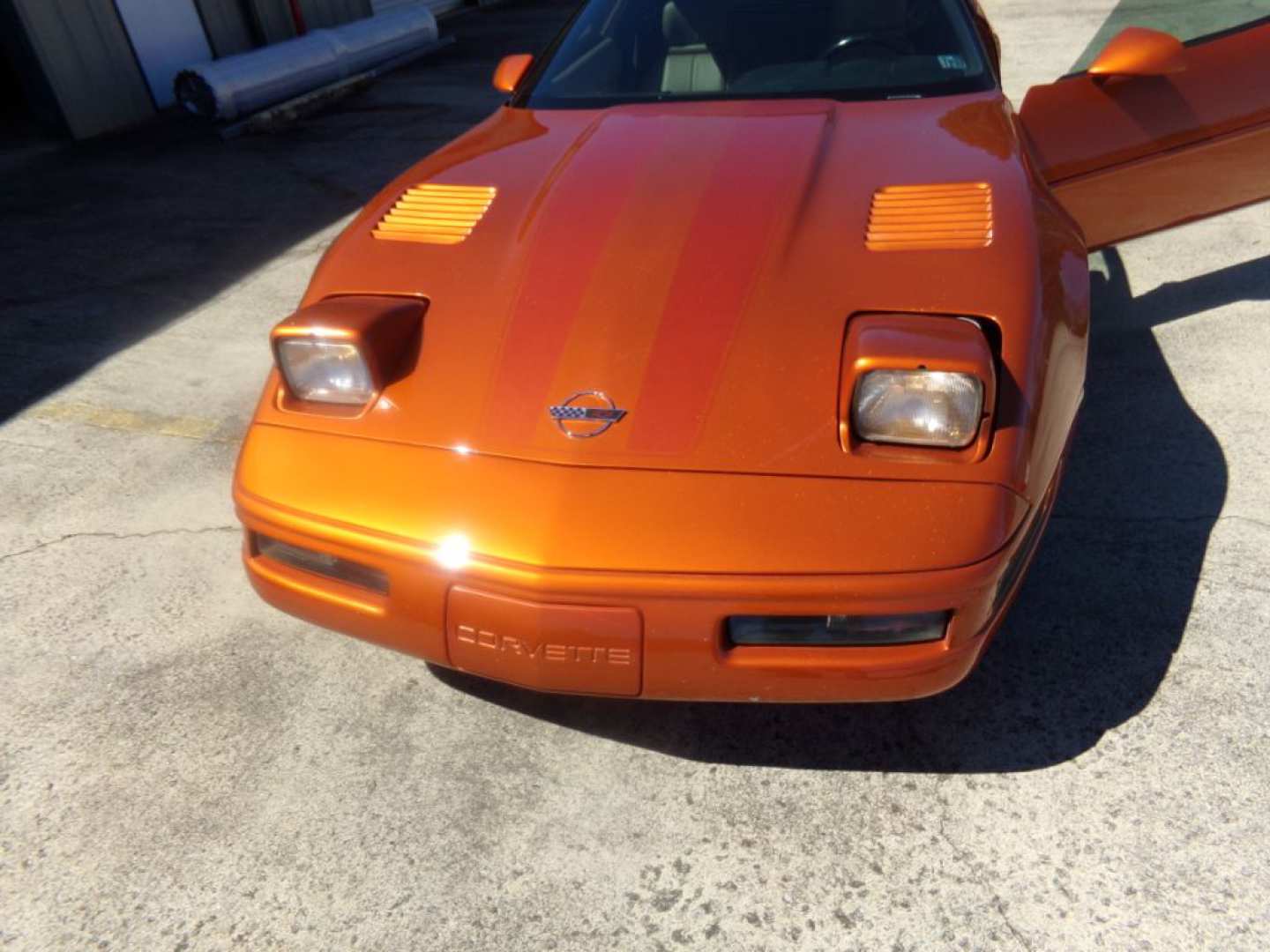 2nd Image of a 1993 CHEVROLET CORVETTE C4