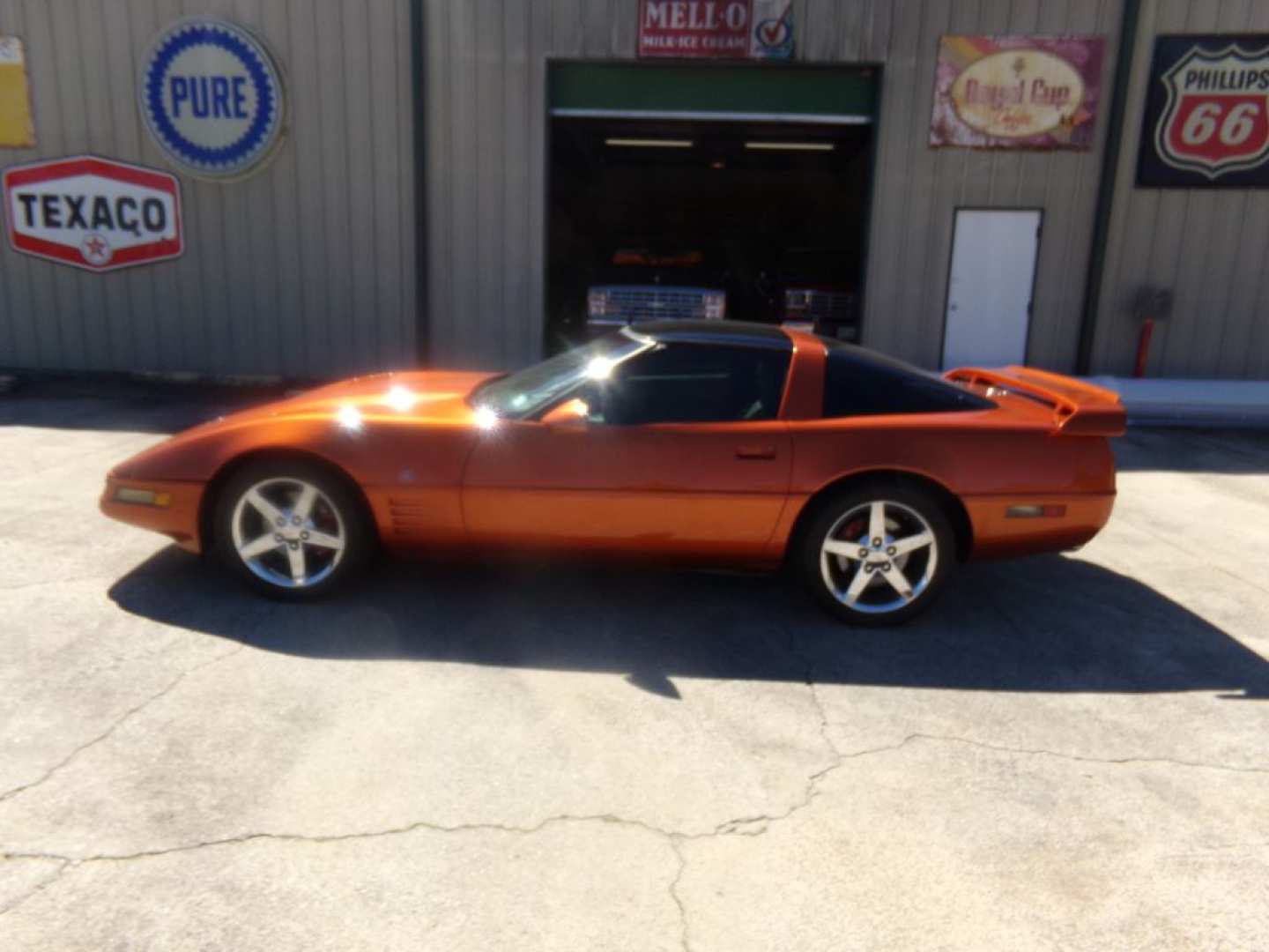 6th Image of a 1993 CHEVROLET CORVETTE C4