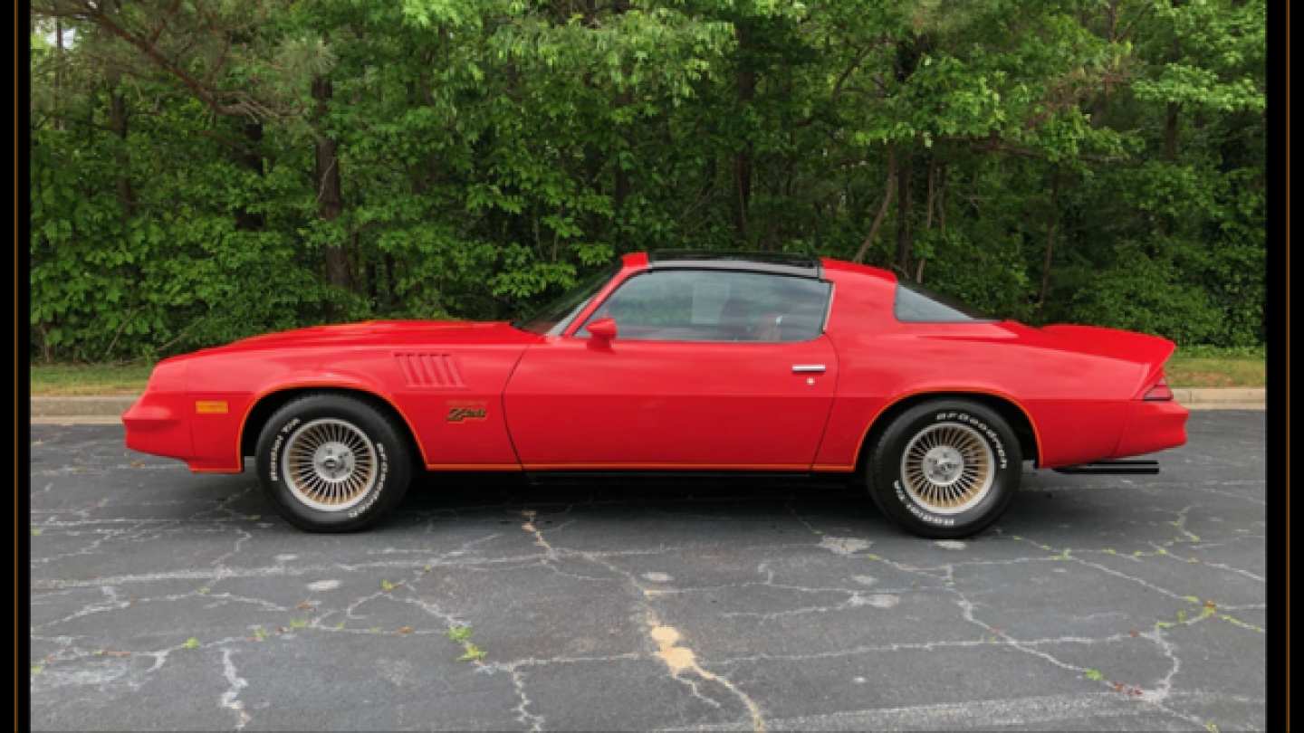 2nd Image of a 1978 CHEVROLET CAMARO