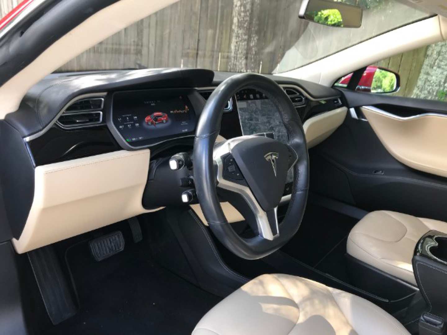 4th Image of a 2014 TESLA S70