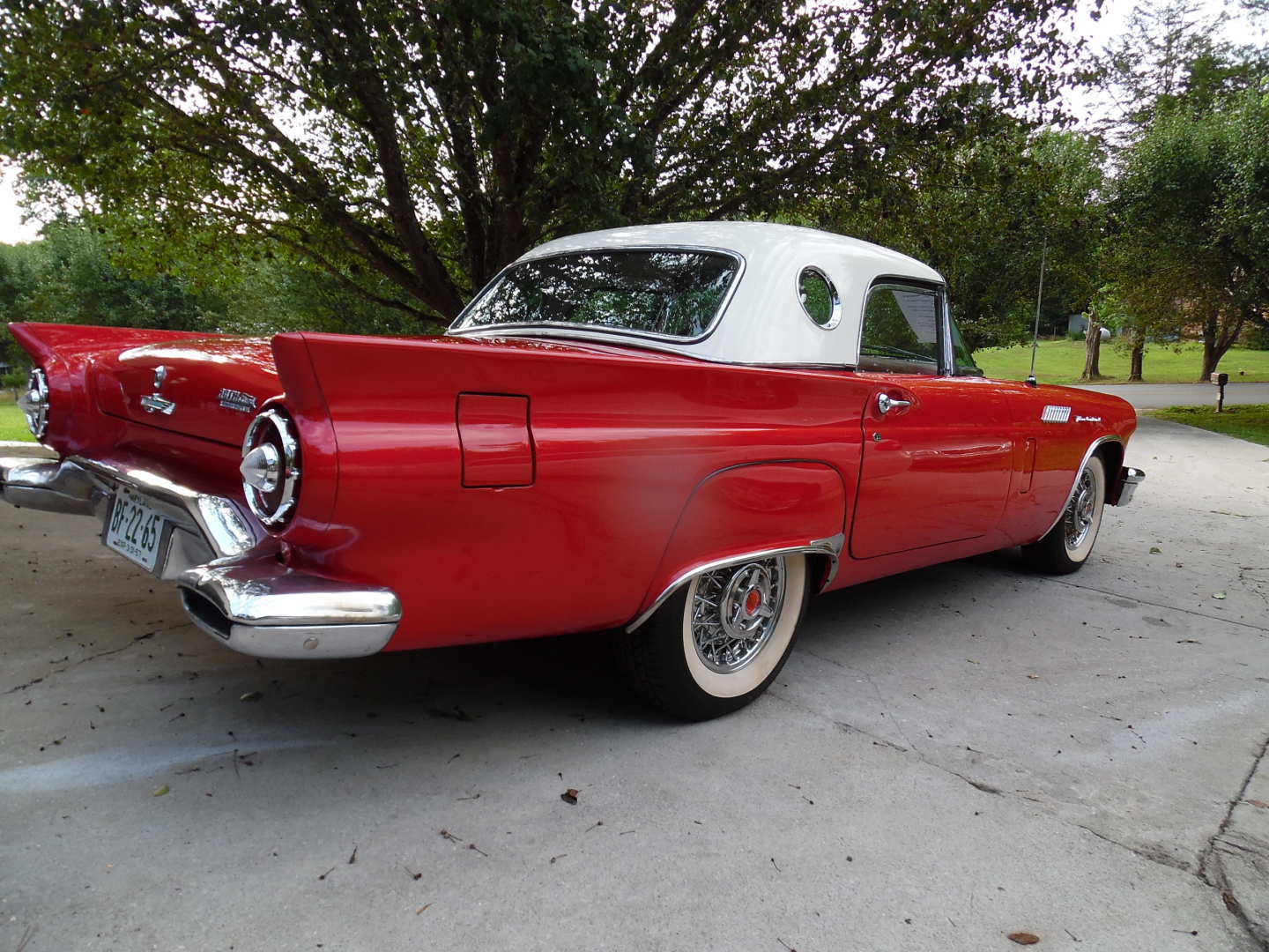 1st Image of a 1957 FORD THUNDERBIRD