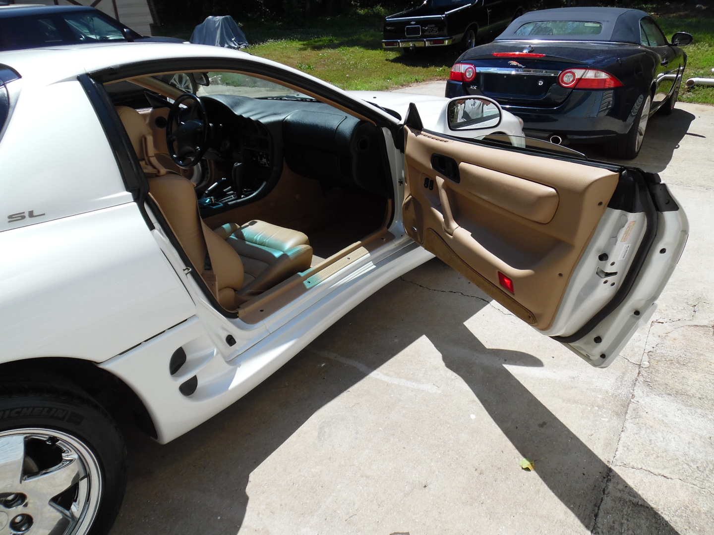 3rd Image of a 1999 MITSUBISHI 3000GT SL