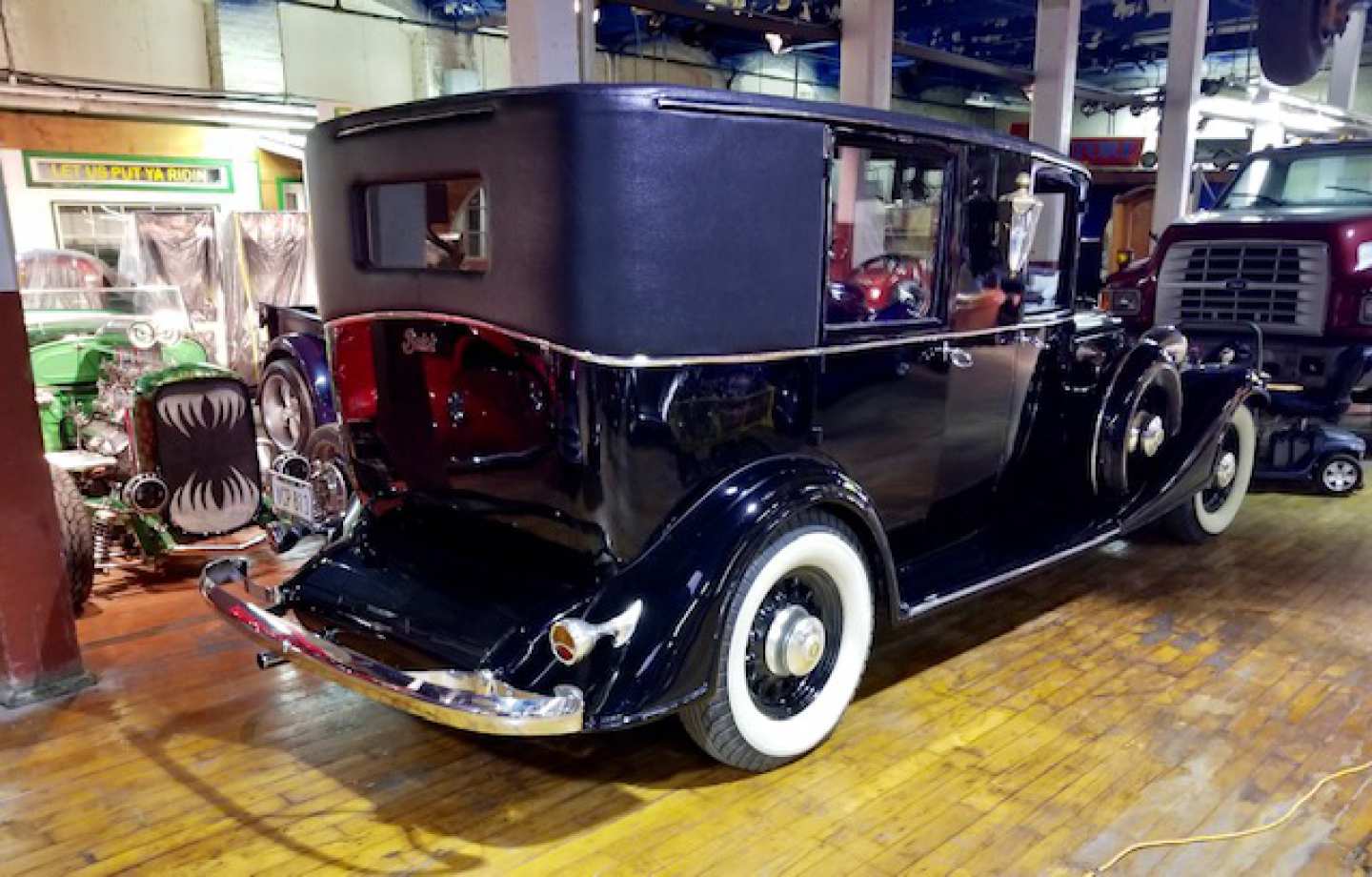 2nd Image of a 1933 BUICK 90 SERIES