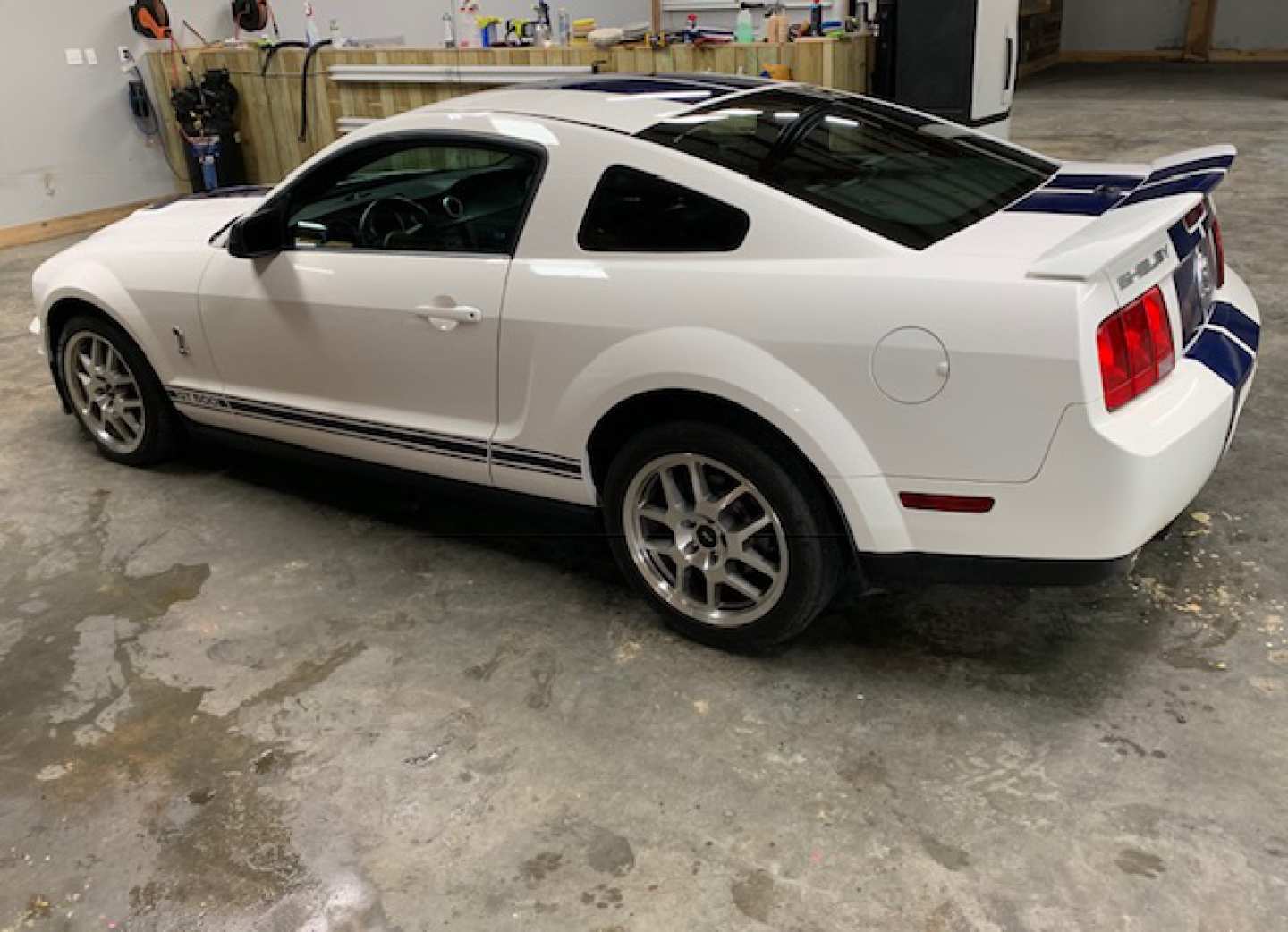 3rd Image of a 2008 FORD MUSTANG SHELBY GT500