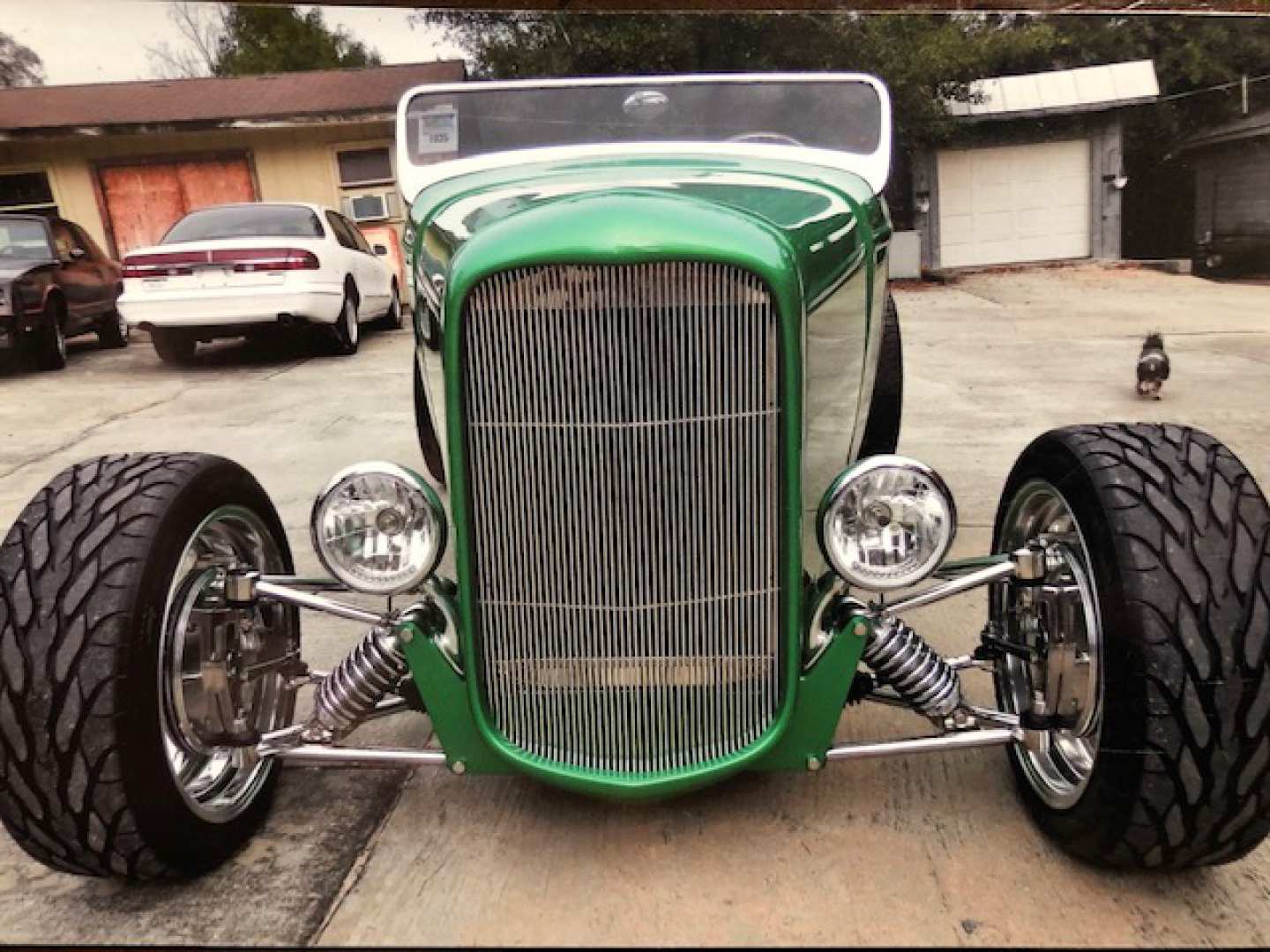 2nd Image of a 1932 FORD ROADSTER