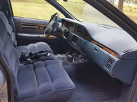 Image 4 of 5 of a 1993 CHEVROLET CAPRICE CLASSIC
