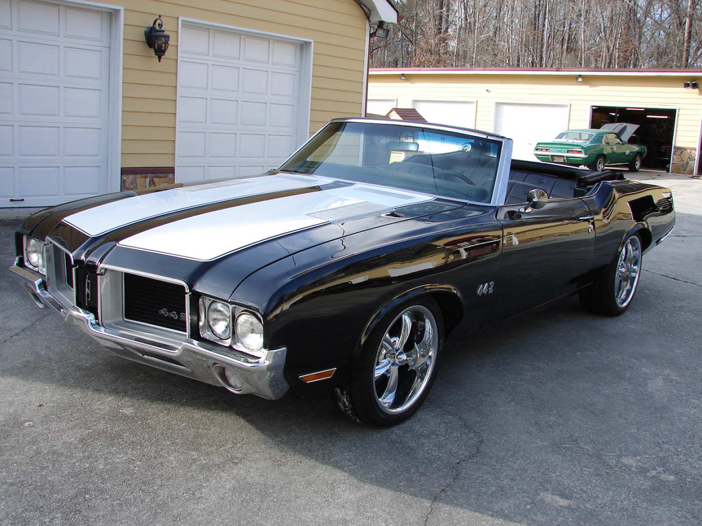 3rd Image of a 1971 OLDSMOBILE CUTLASS