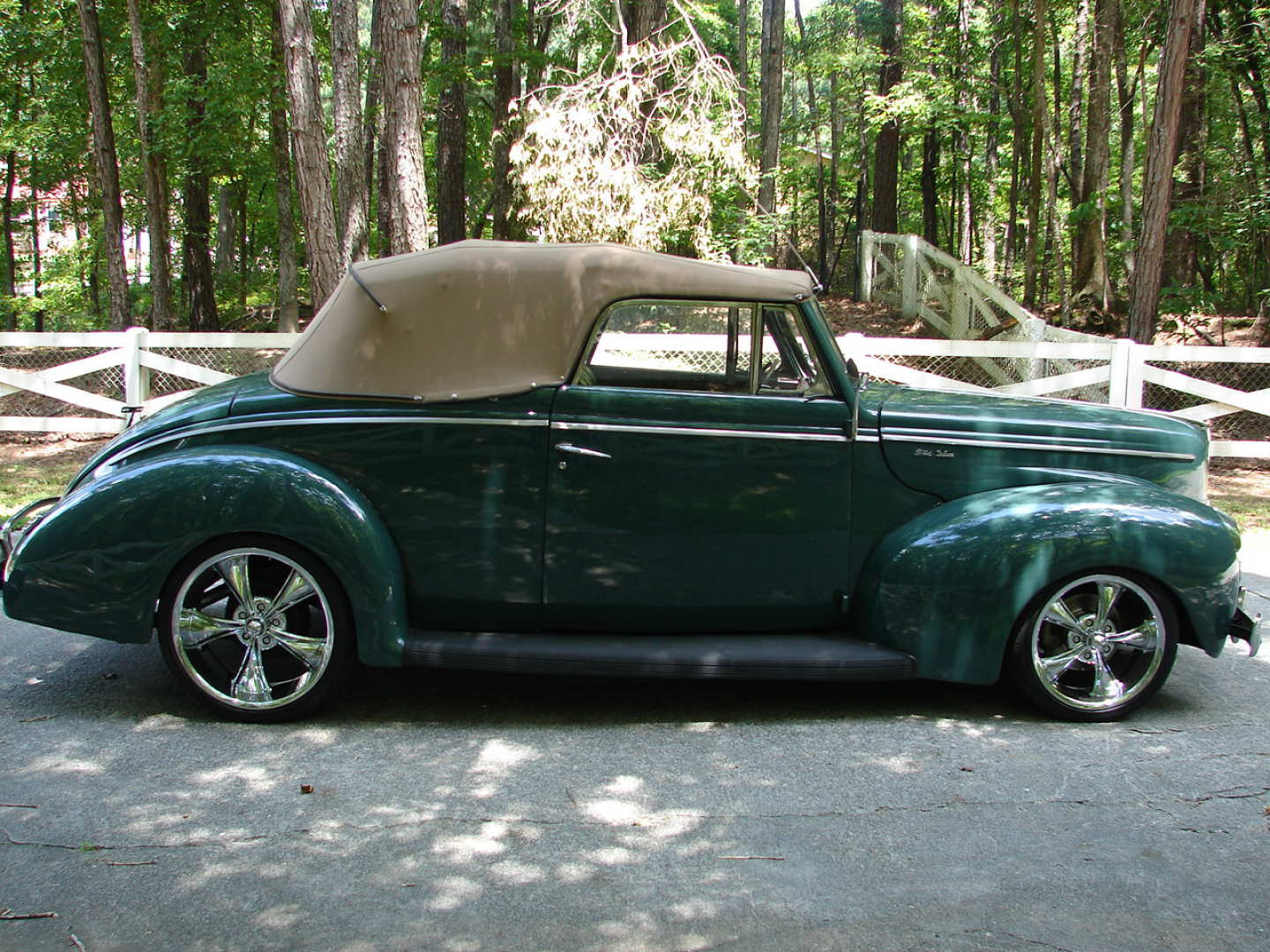 4th Image of a 1940 FORD DELUXE