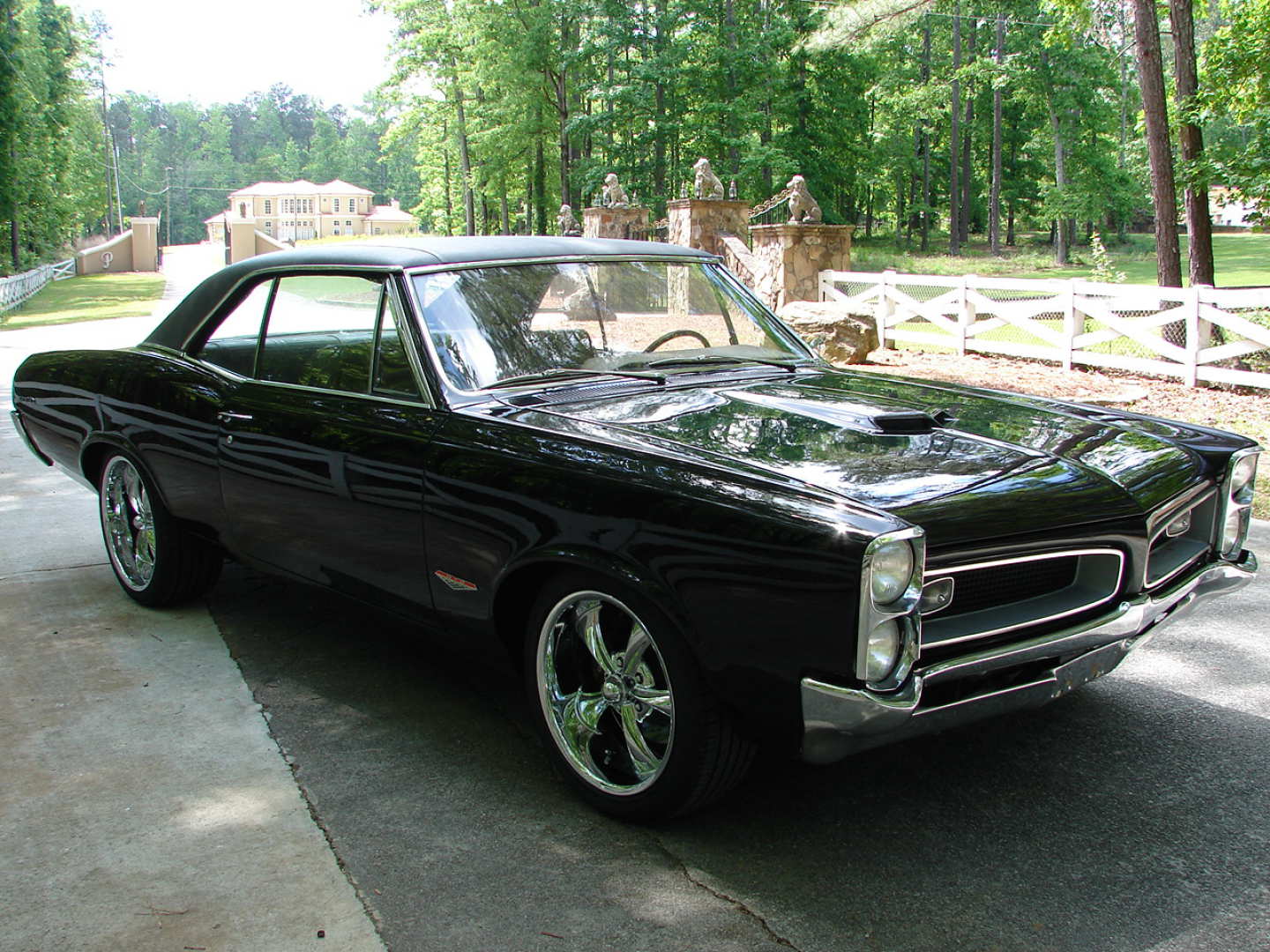 1st Image of a 1972 CHEVROLET CHEVELLE