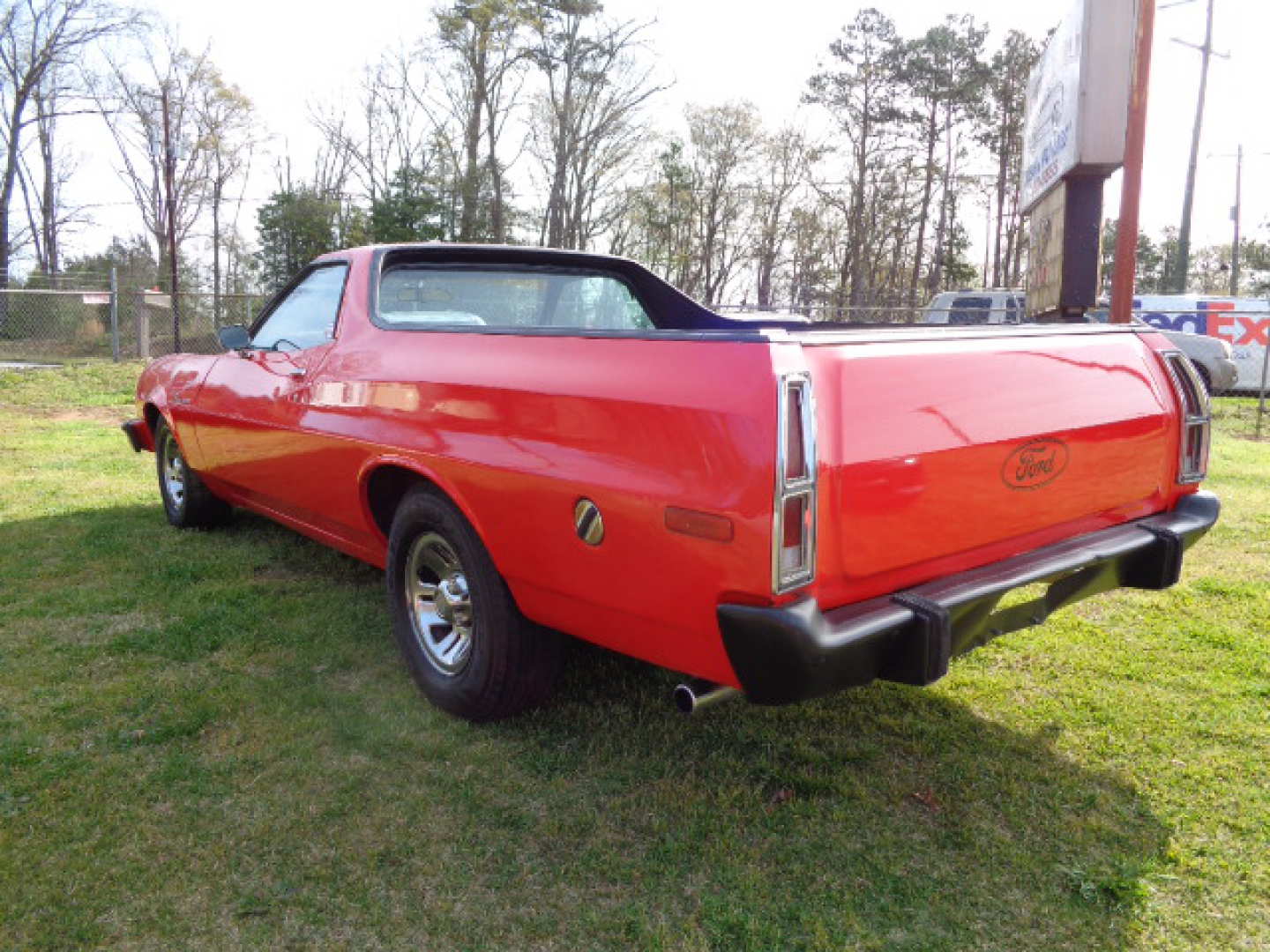 3rd Image of a 1976 FORD RANCHERO