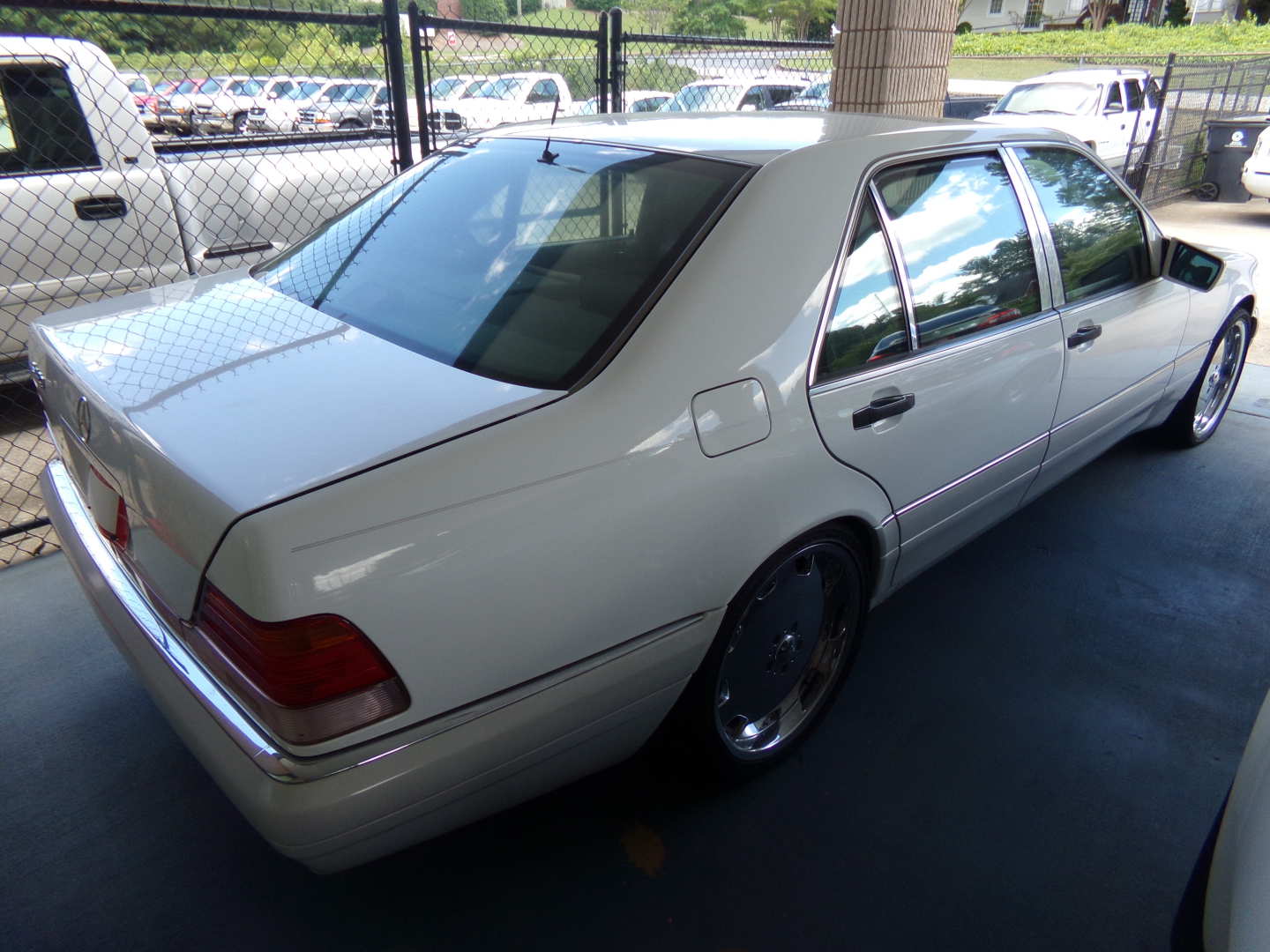 3rd Image of a 1996 MERCEDES-BENZ S-CLASS S420