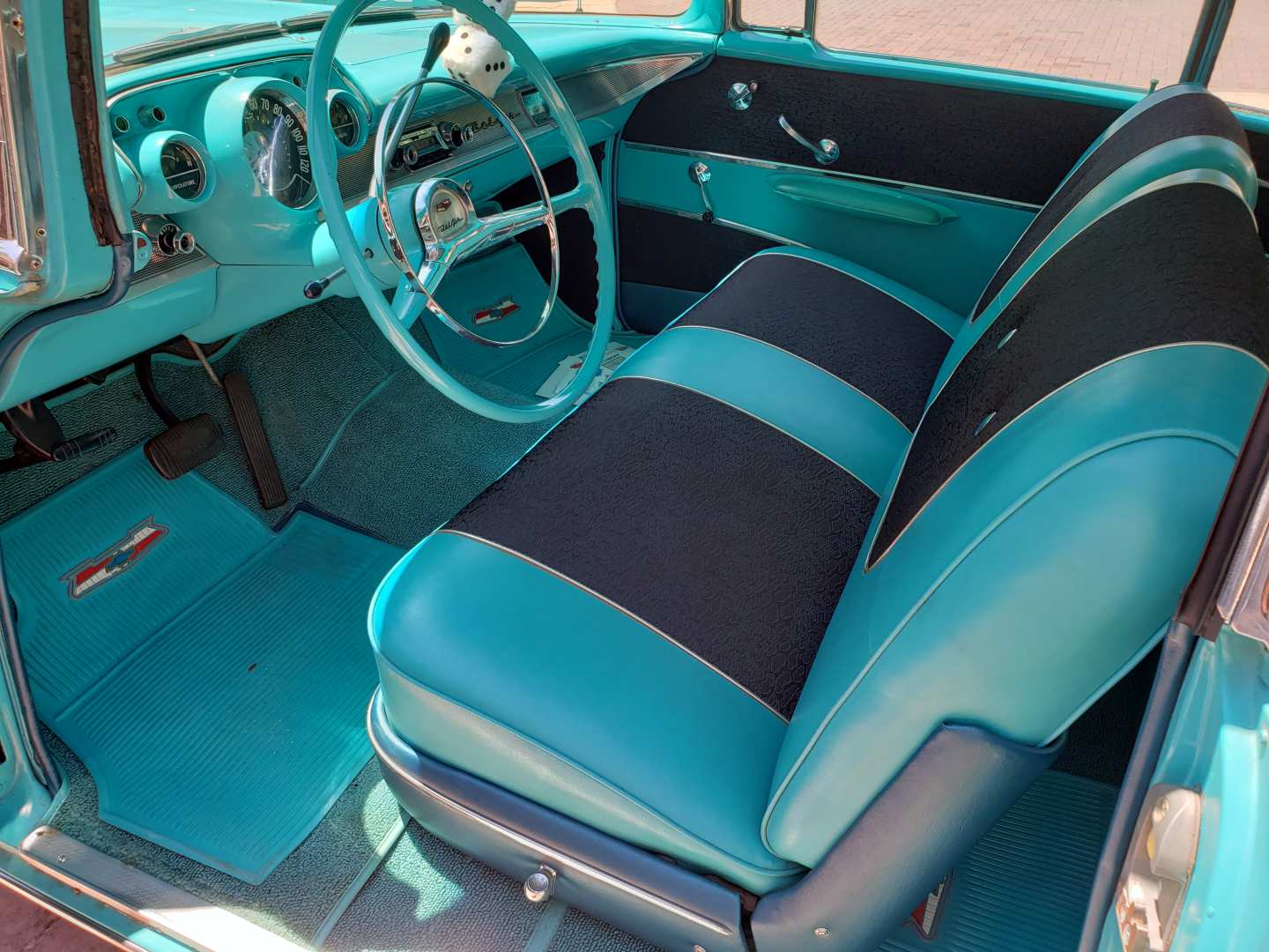 2nd Image of a 1957 CHEVROLET BELAIR