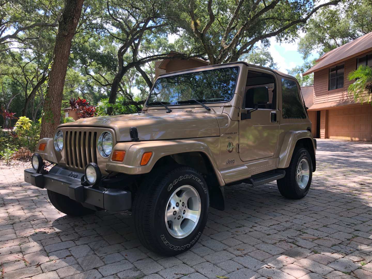 0th Image of a 1999 JEEP WRANGLER SAHARA