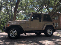 Image 7 of 14 of a 1999 JEEP WRANGLER SAHARA