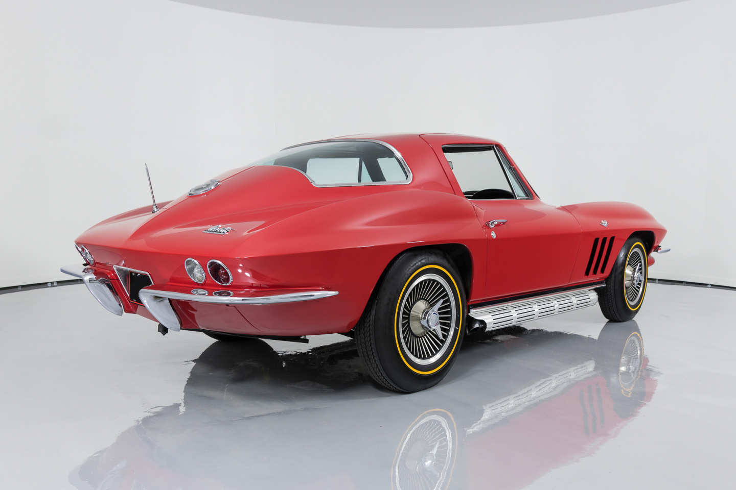 1st Image of a 1966 CHEVROLET CORVETTE