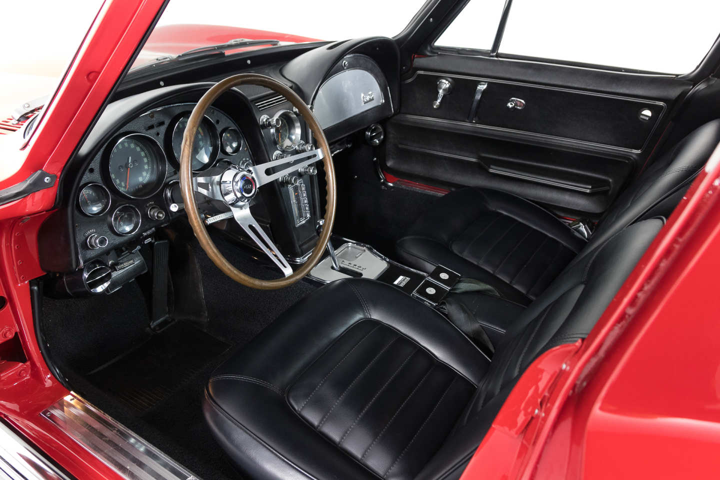 2nd Image of a 1966 CHEVROLET CORVETTE