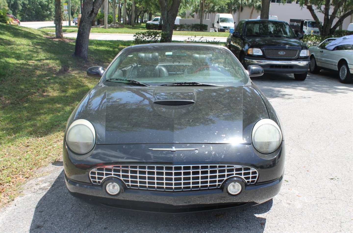 2nd Image of a 2002 FORD THUNDERBIRD