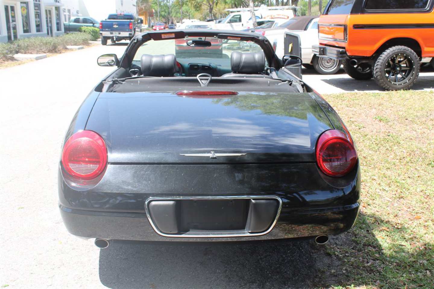 3rd Image of a 2002 FORD THUNDERBIRD