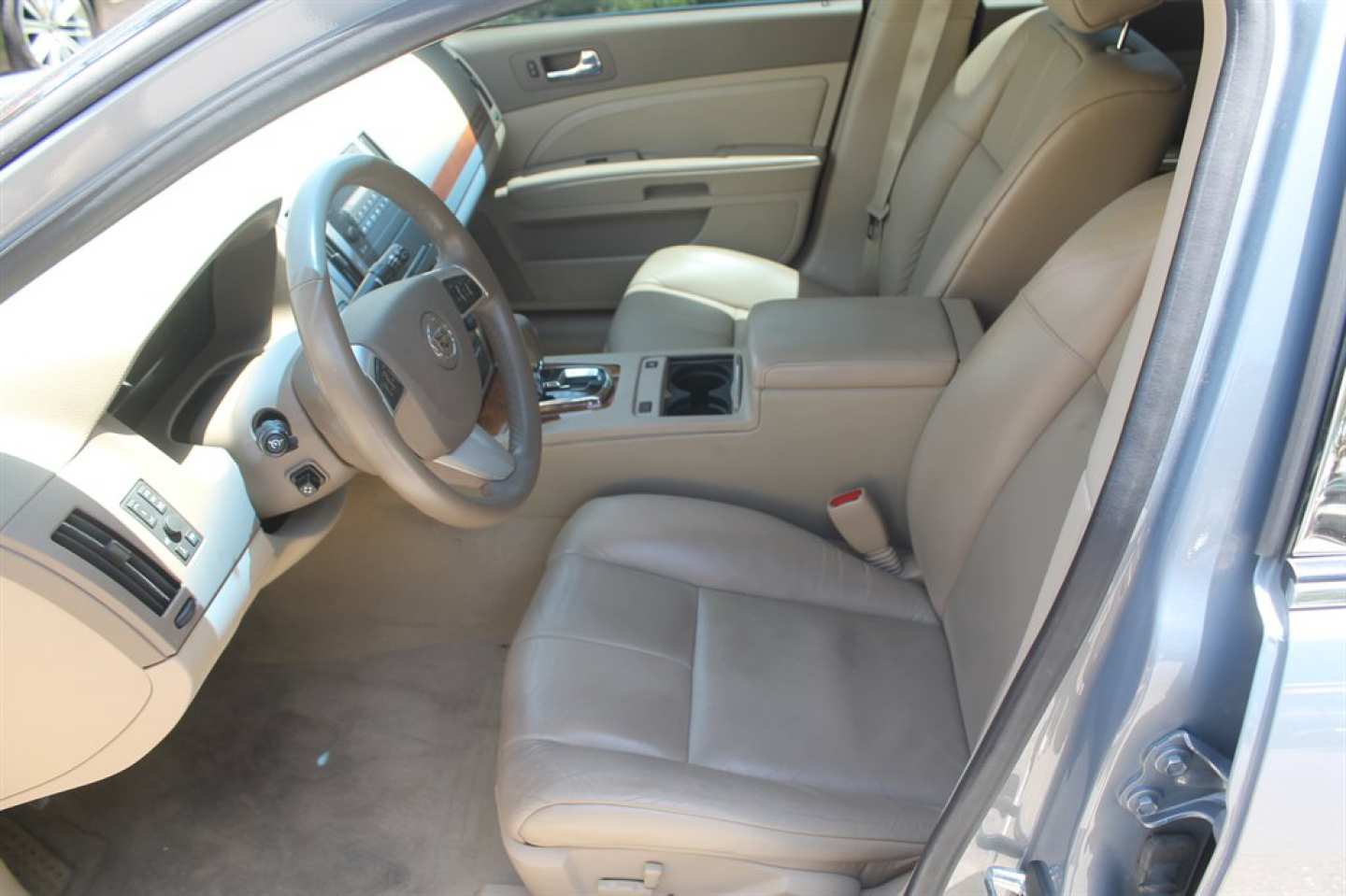 4th Image of a 2008 CADILLAC STS
