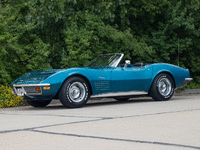 Image 3 of 10 of a 1972 CHEVROLET CORVETTE