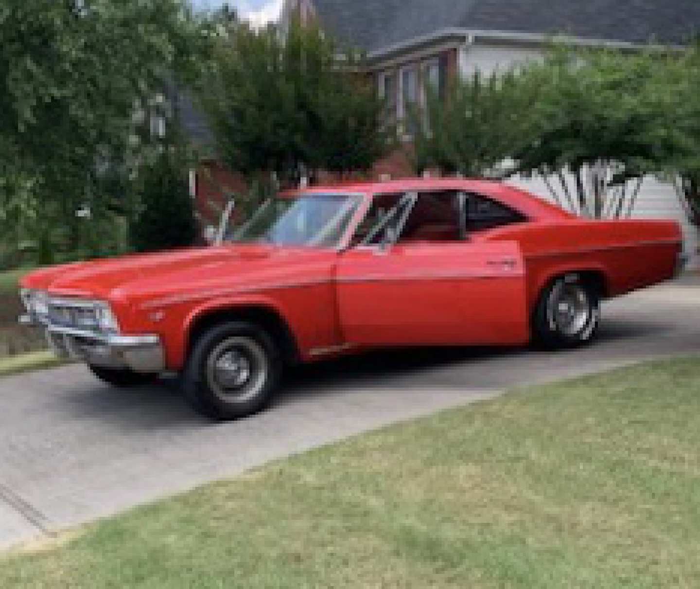 3rd Image of a 1966 CHEVROLET IMPALA