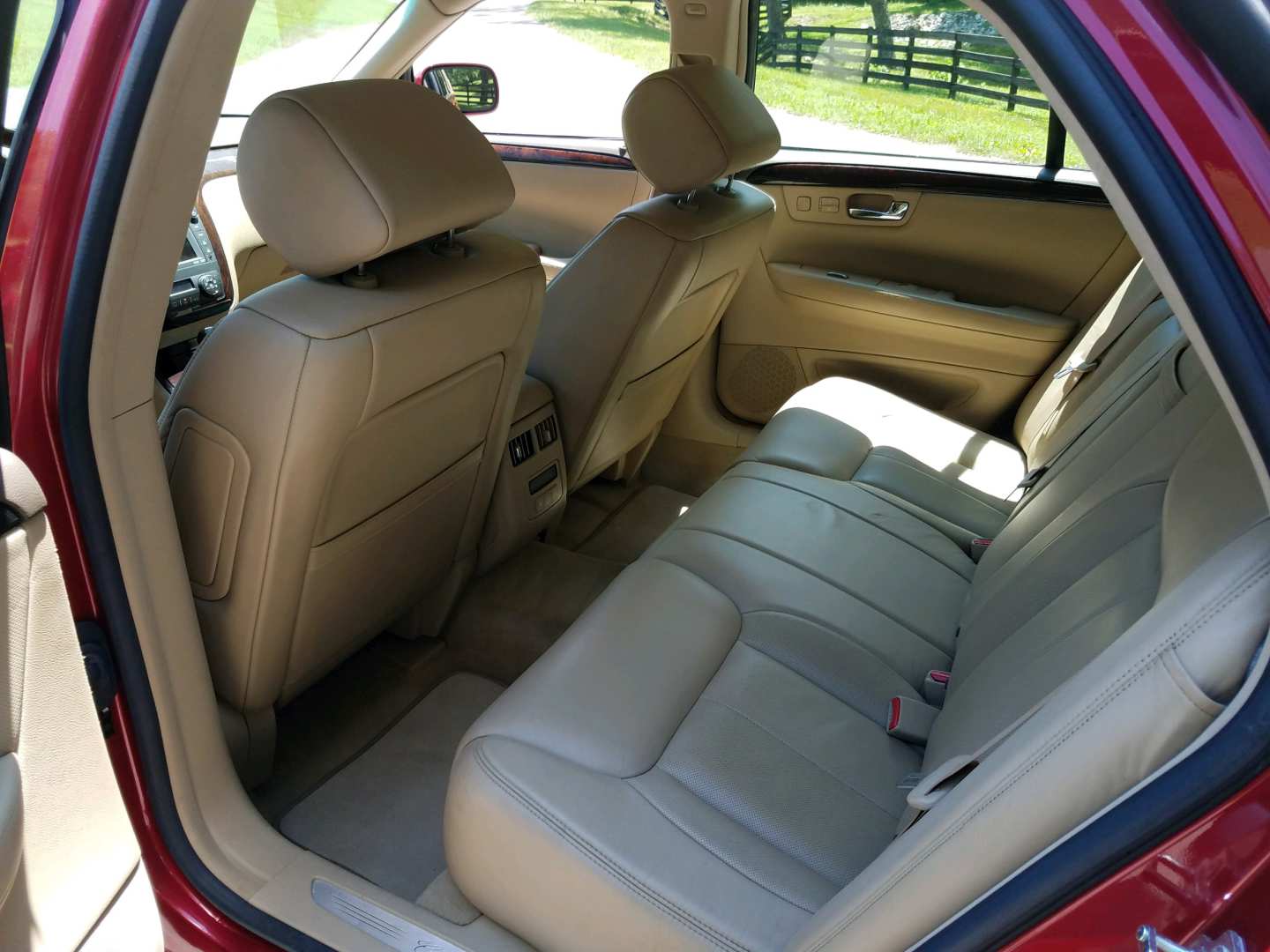 4th Image of a 2006 CADILLAC DTS