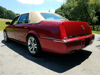Image 2 of 5 of a 2006 CADILLAC DTS