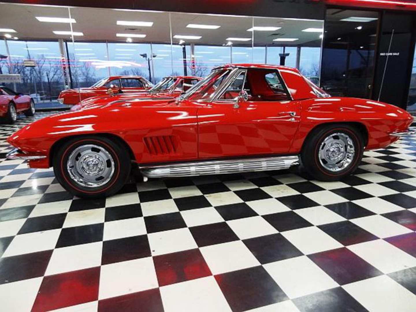 3rd Image of a 1967 CHEVROLET CORVETTE