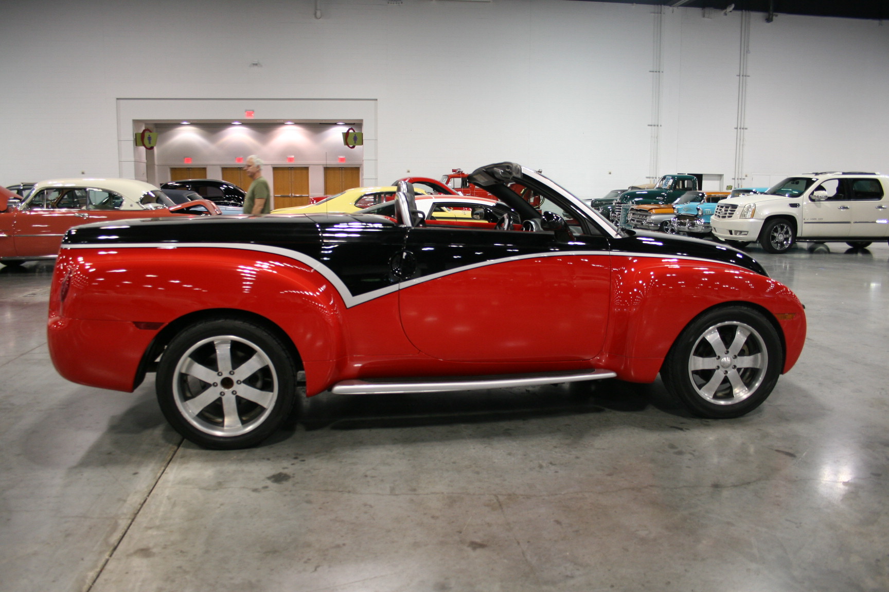 6th Image of a 2003 CHEVROLET SSR LS