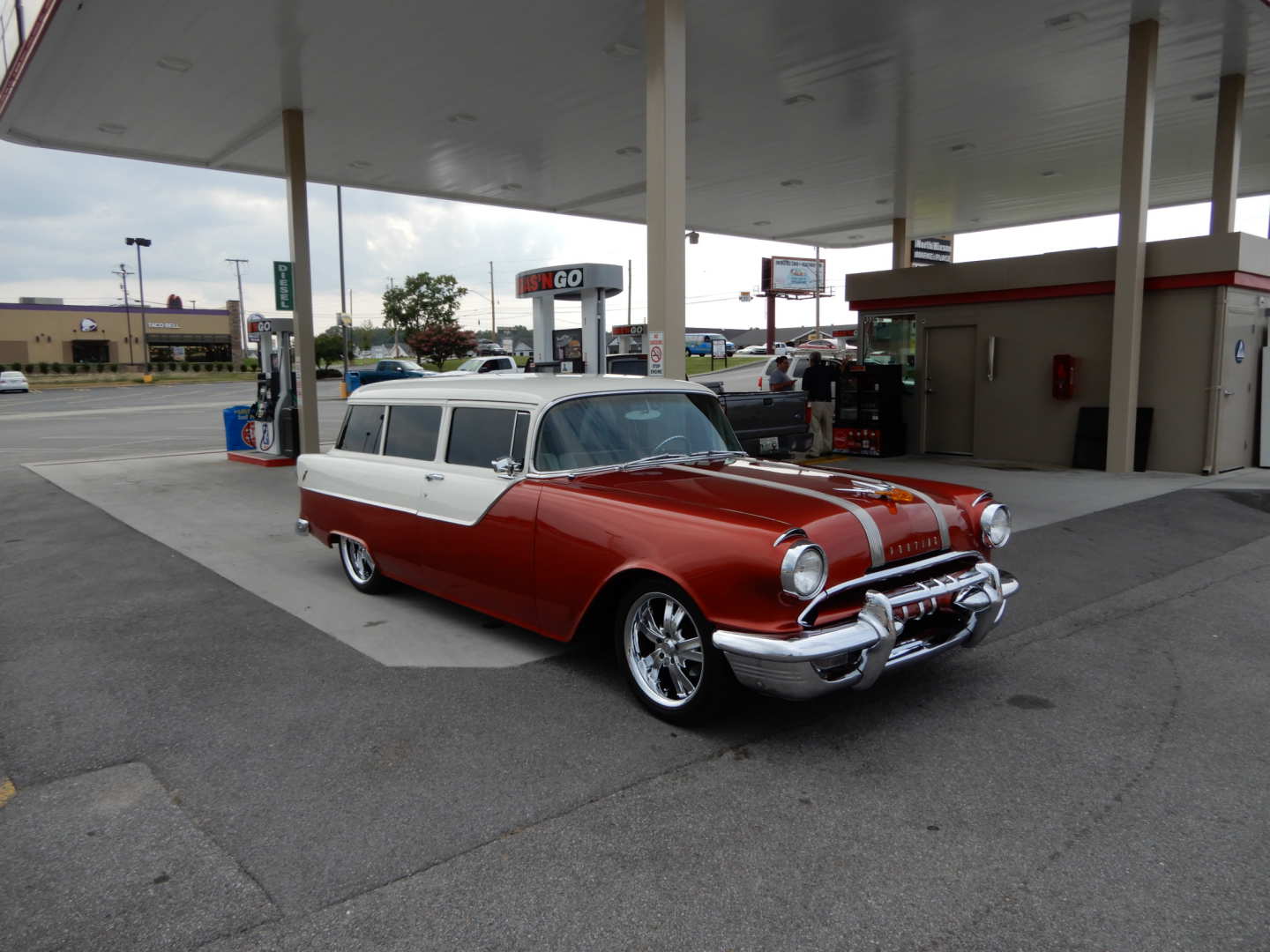 4th Image of a 1955 PONTIAC CHIEFTAIN