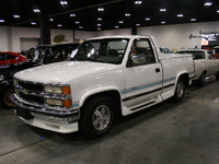 Image 2 of 9 of a 1994 CHEVROLET C1500