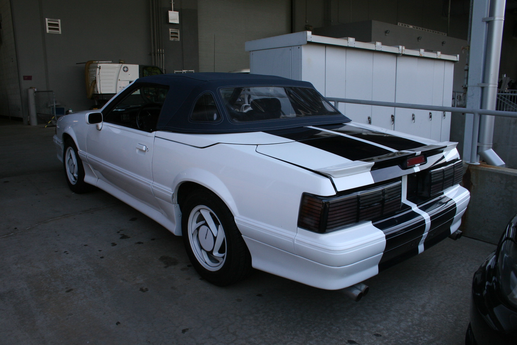 7th Image of a 1990 FORD MCLAREN MUSTANG