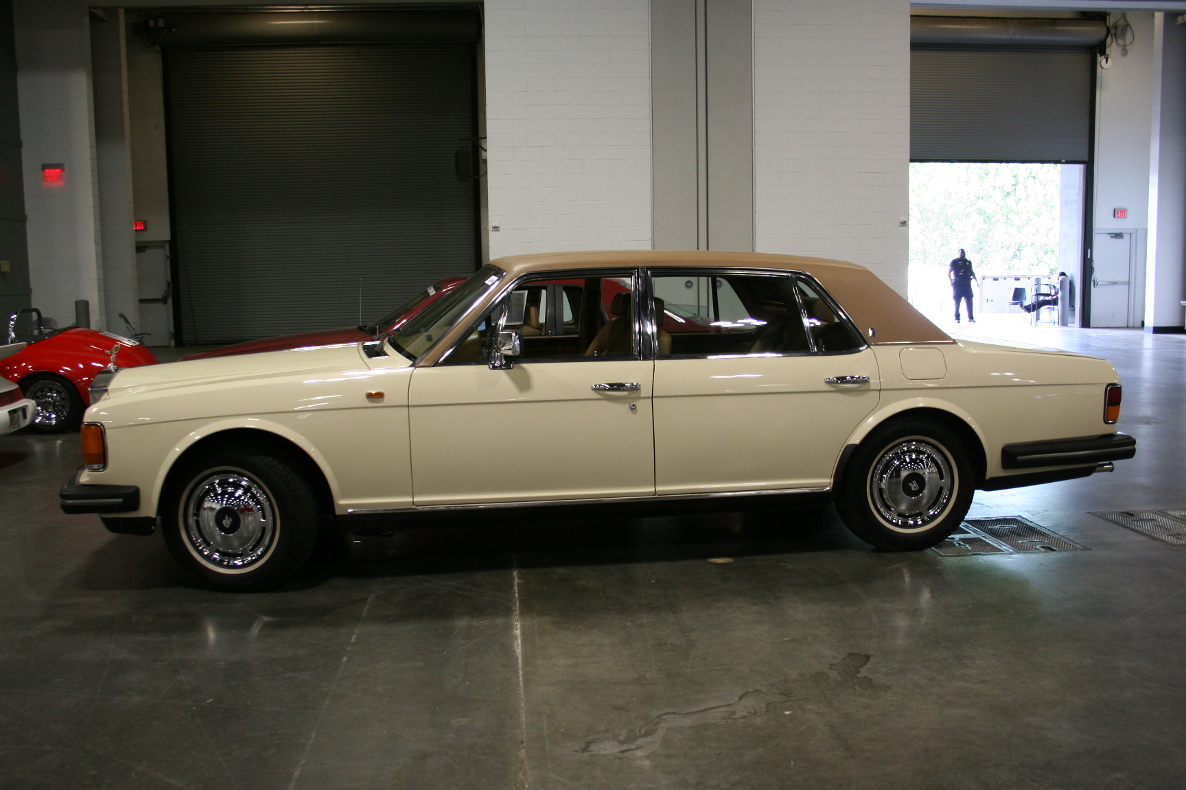 4th Image of a 1985 ROLLS ROYCE SILVER SPUR