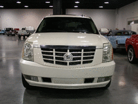 Image 1 of 14 of a 2008 CADILLAC ESCALADE EXT 1500; LUXURY