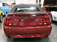 Image 11 of 11 of a 2002 FORD MUSTANG